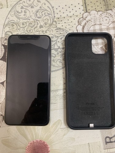 Iphone pro max - 11,